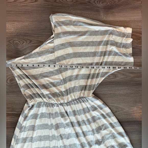 Fantastic Fawn Gray Stripe One Shoulder Mini Dress NWT Women’s size Medium - Picture 4 of 9
